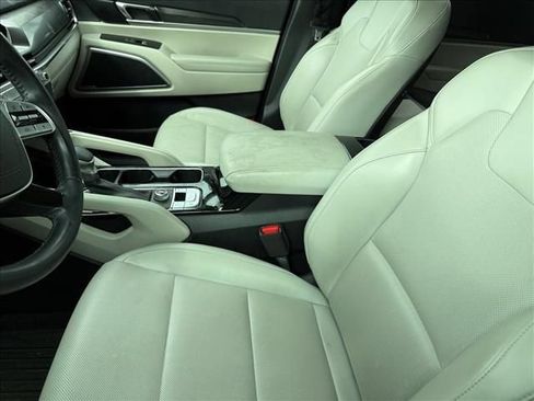 Used 2024 Kia Telluride S w/ S Sunroof Package FWD image 4