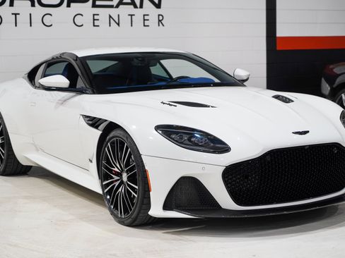 Used 2020 Aston Martin DBS Superleggera RWD image 29