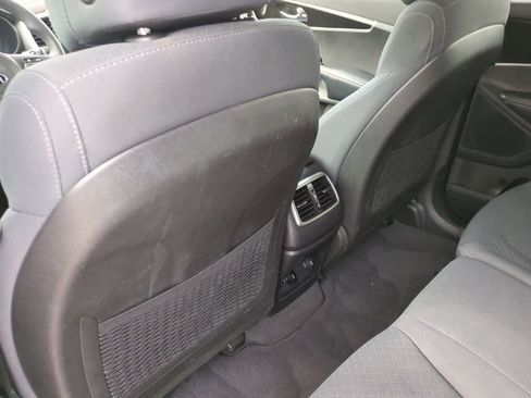 Used 2017 Kia Sorento FWD image 18
