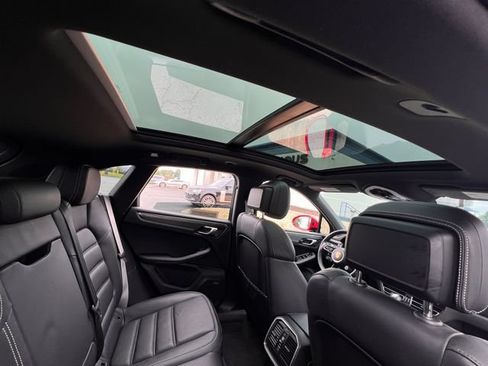 Used 2023 Porsche Macan GTS AWD/4WD image 31