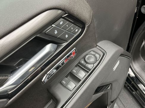 Certified 2025 GMC Sierra 1500 AT4 w/ Technology Package AWD/4WD image 12