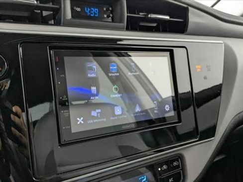 Used 2017 Toyota Corolla LE w/ LE Premium Package w/Moonroof FWD image 31