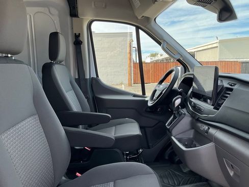 New 2026 Ford Transit 250 148 Medium Roof image 34