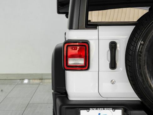 Used 2019 Jeep Wrangler Sport AWD/4WD image 37