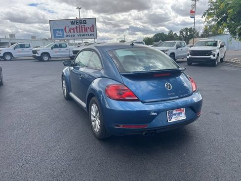 Used 2017 Volkswagen Beetle 1.8T Classic FWD image 6