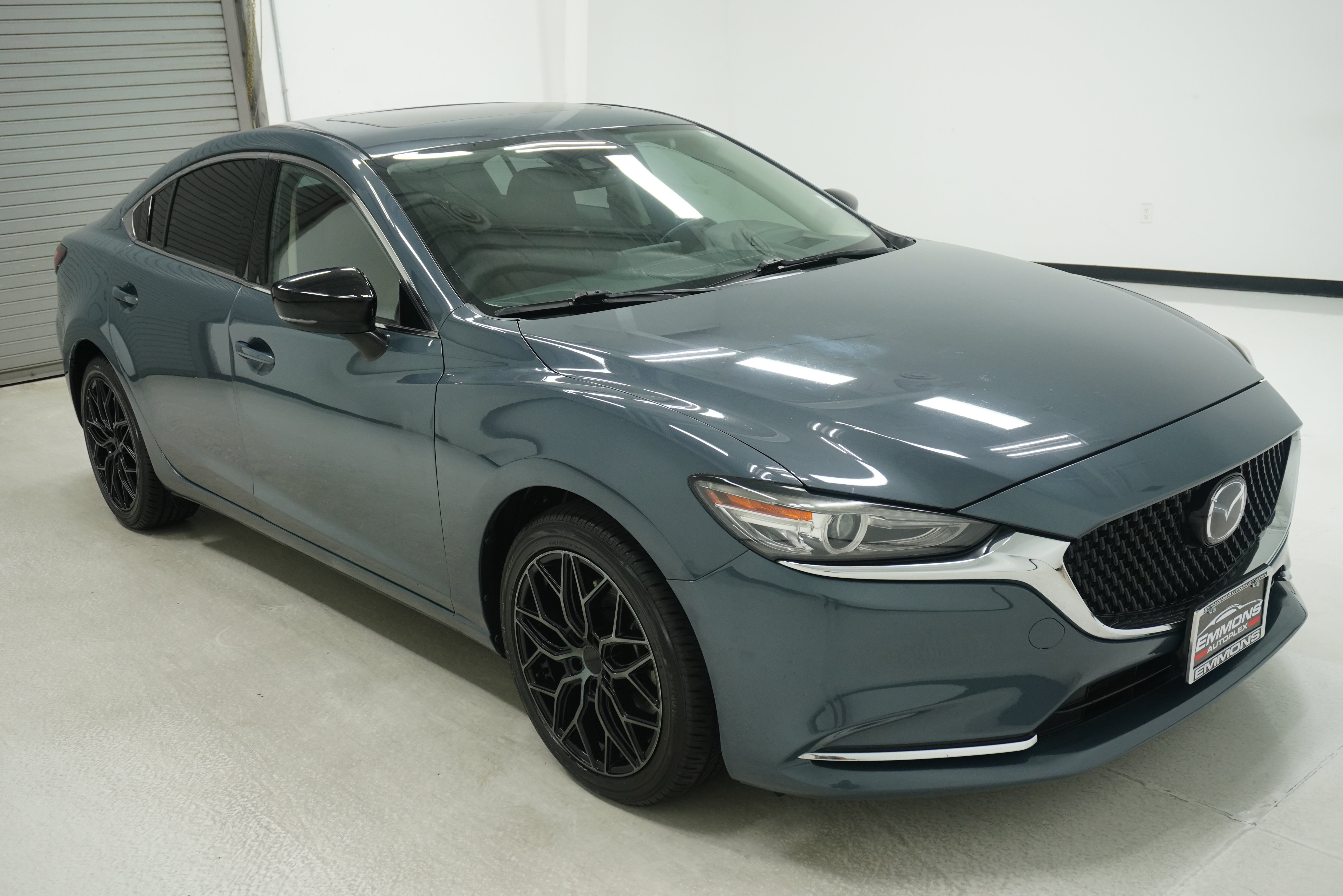 Used 2021 MAZDA MAZDA6 Carbon Edition FWD image 3