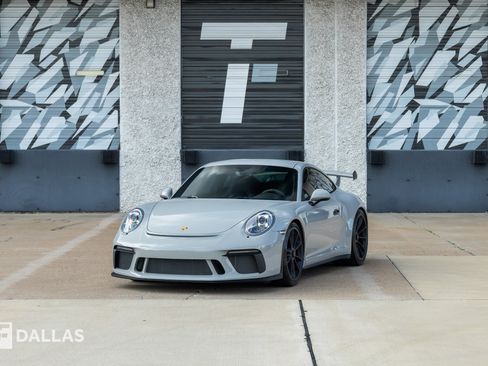 Used 2018 Porsche 911 GT3 RWD image 5