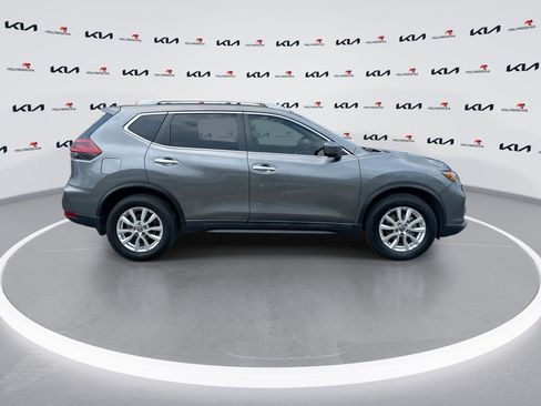Used 2020 Nissan Rogue S w/ Special Edition Package FWD image 9