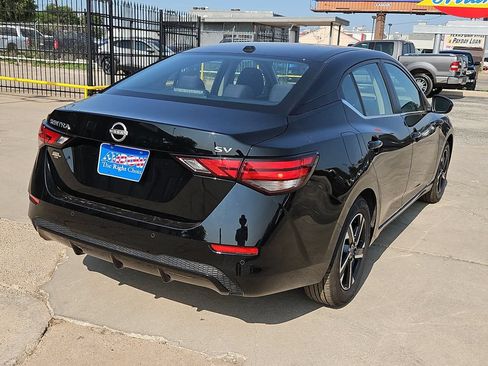Used 2024 Nissan Sentra SV FWD image 10