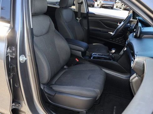 Used 2019 Hyundai Santa Fe SEL image 18