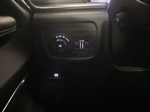 Used 2023 Jeep Grand Cherokee L Overland AWD/4WD image 38