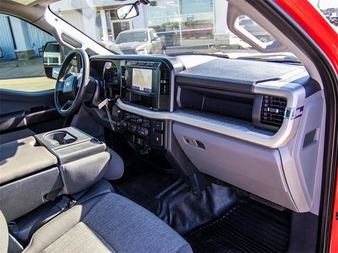 Used 2024 Ford F350 XL w/ FX4 Off-Road Package image 17