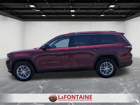 Used 2024 Jeep Grand Cherokee L Laredo AWD/4WD image 2