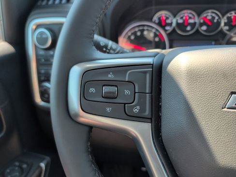 Used 2022 Chevrolet Silverado 1500 RST AWD/4WD image 29