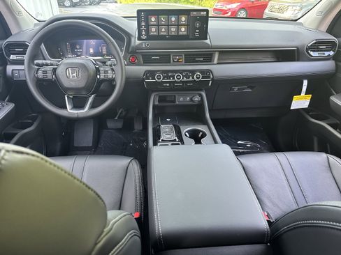 New 2026 Honda Pilot Touring image 19