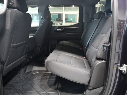 Used 2023 Chevrolet Silverado 1500 LT AWD/4WD image 12