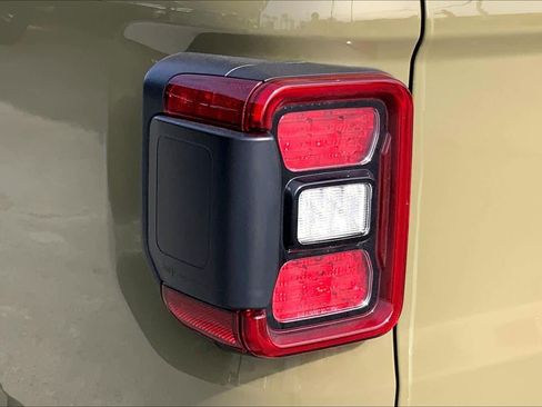 New 2026 Jeep Gladiator Rubicon AWD/4WD image 11