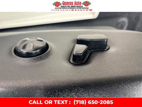 Used 2019 Chrysler Pacifica Touring-L image 21