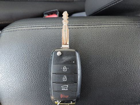 Used 2018 Kia Forte LX w/ LX Popular Package FWD image 32