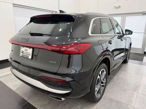 Certified 2025 Audi Q5 Premium w/ Convenience Package AWD/4WD image 2