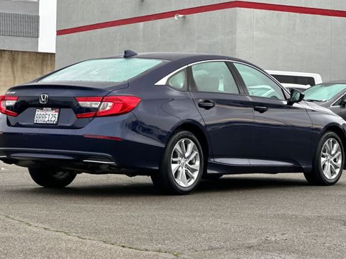 Used 2020 Honda Accord LX image 2