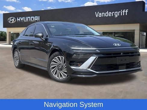 Used 2025 Hyundai Sonata Limited FWD image 1