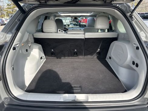 Used 2019 Jeep Cherokee Limited w/ Trailer Tow Group image 27