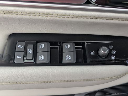 New 2025 Jeep Wagoneer Series III w/ Quick Order Package 25C Super image 20