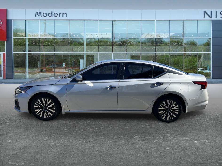 Certified 2023 Nissan Altima 2.5 SV FWD image 8
