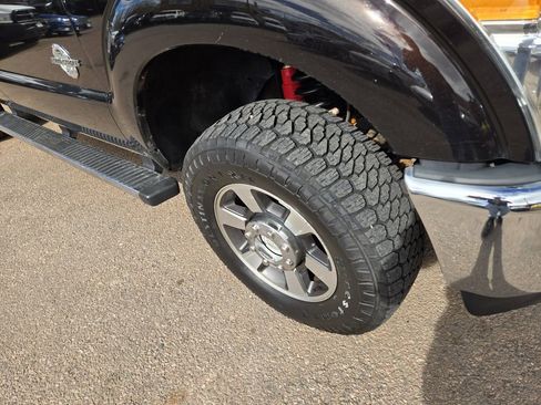 Used 2014 Ford F350 Lariat w/ Lariat Chrome Package image 12