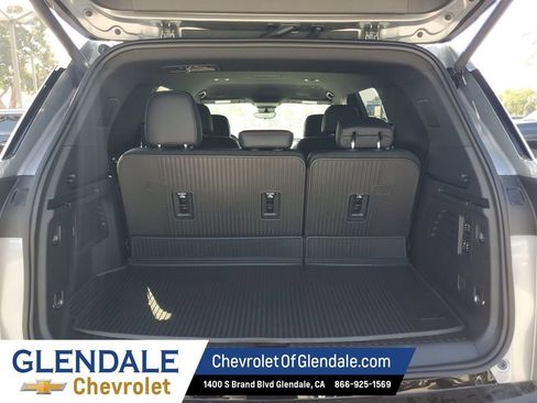 New 2026 Chevrolet Traverse RS w/ LPO, Floor Liner Package FWD image 20