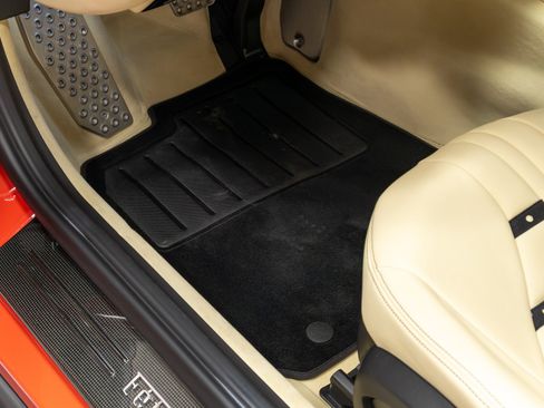 Used 2018 Ferrari 812 Superfast image 90