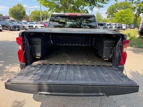 Used 2022 Chevrolet Silverado 1500 LT AWD/4WD image 10