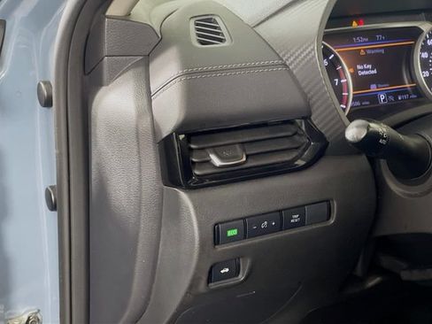 Used 2025 Nissan Sentra SV FWD image 11