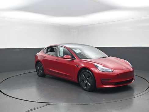 Used 2022 Tesla Model 3 Long Range AWD/4WD image 2