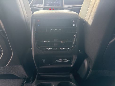 Used 2024 Jeep Grand Cherokee L Altitude image 20