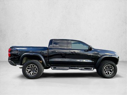 Used 2024 Chevrolet Colorado ZR2 w/ ZR2 Convenience Package III AWD/4WD image 5