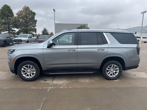 Used 2025 Chevrolet Tahoe LT AWD/4WD image 2