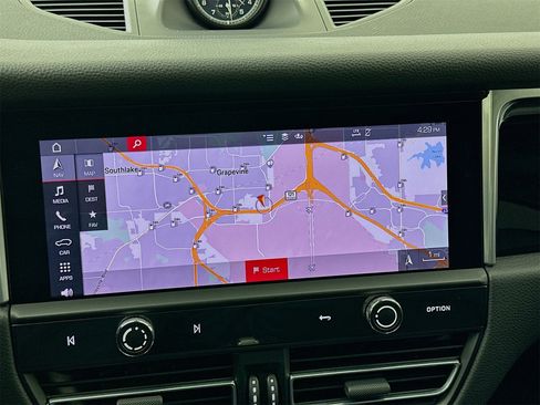 Used 2023 Porsche Macan Turbo image 14