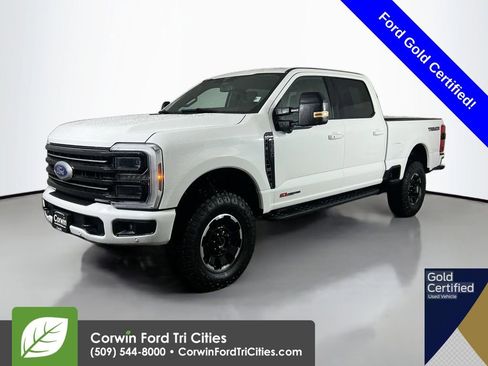 Certified 2025 Ford F350 Platinum w/ Tremor Off-Road Package AWD/4WD image 5