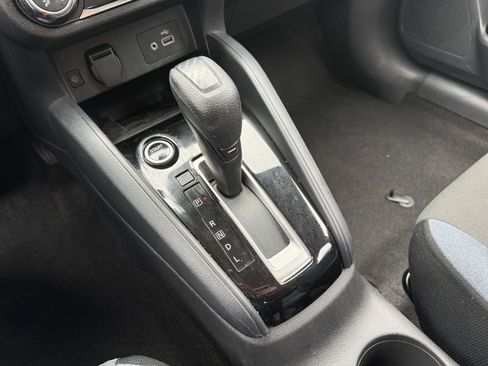 Used 2025 Nissan Versa SV FWD image 41