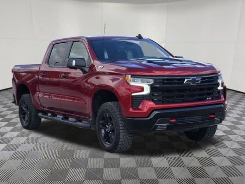 Used 2025 Chevrolet Silverado 1500 LT Trail Boss w/ Convenience Package II AWD/4WD image 3