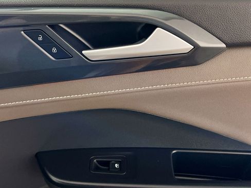 Used 2023 Volkswagen Taos SEL image 32