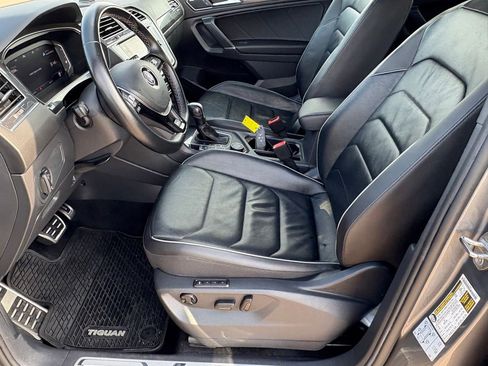 Used 2020 Volkswagen Tiguan SEL Premium R-Line w/ 3rd Row Seat Package AWD/4WD image 33