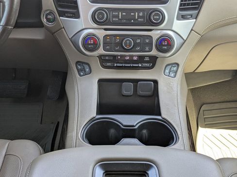 Used 2019 GMC Yukon SLT w/ Premium Edition RWD image 18