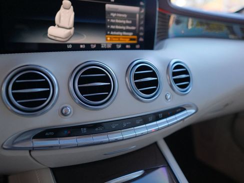 Used 2019 Mercedes-Benz S 560 Sedan image 23
