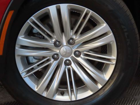 Used 2023 Mitsubishi Outlander ES image 6