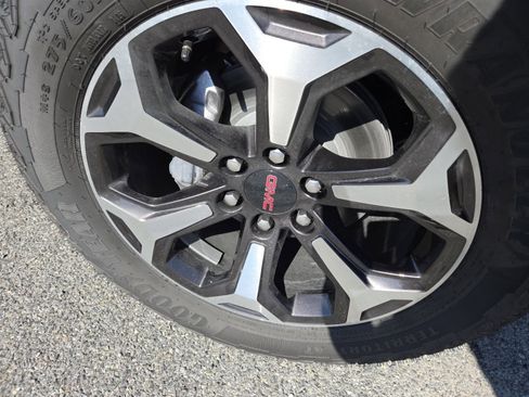 New 2026 GMC Yukon XL AT4 Ultimate w/ LPO, Illumination Package image 17