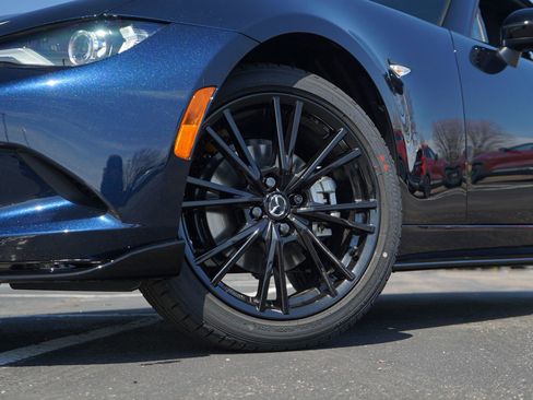 New 2026 MAZDA MX-5 Miata Club w/ Appearance Package RWD image 5