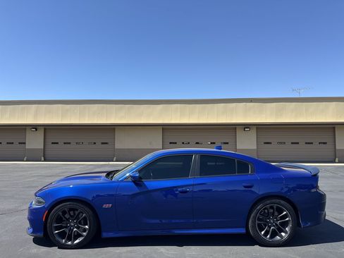Used 2020 Dodge Charger Scat Pack RWD image 4
